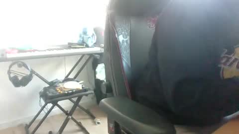 Snapshot of fem_alice_louis_dom chatting on 09/22/25, 08:27 fem_alice_louis_dom online show from 09/22/25, 08:27