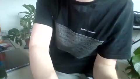 Snapshot of fem_alice_louis_dom chatting on 10/23/25, 09:30 fem_alice_louis_dom online show from 10/23/25, 09:30