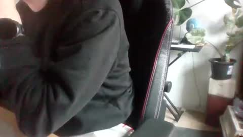 Snapshot of fem_alice_louis_dom chatting on 11/18/25, 08:41 fem_alice_louis_dom online show from 11/18/25, 08:41