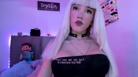 fem_boy6 online show from 12/25/24, 12:47