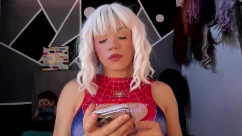 Snapshot of fem_boy6 chatting on 11/02/25, 08:22 fem_boy6 online show from 11/02/25, 08:22