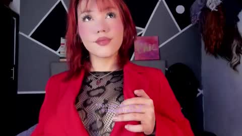 Snapshot of fem_boy6 chatting on 11/17/25, 11:10 fem_boy6 online show from 11/17/25, 11:10