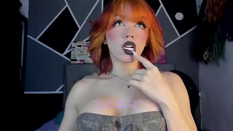 Snapshot of fem_boy6 chatting on 11/27/25, 09:11 fem_boy6 online show from 11/27/25, 09:11