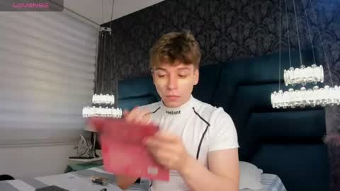 Femboy Max online show from 07/10/26, 11:57