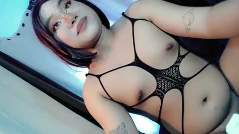 femboy_veronica online show from 11/19/25, 06:46