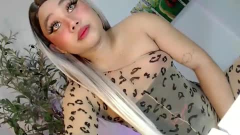 femboy_veronica online show from 05/10/26, 11:37