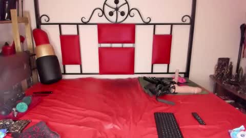 Princess18 online show from 10/21/25, 11:38