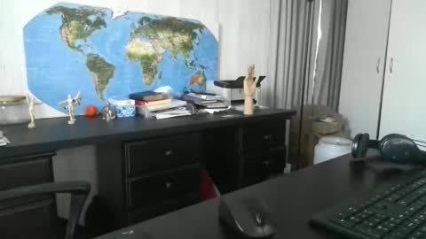 Snapshot of femdomsubby chatting on 12/04/24, 08:45 femdomsubby online show from 12/04/24, 08:45
