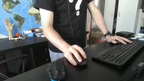 Snapshot of femdomsubby chatting on 12/18/24, 04:53 femdomsubby online show from 12/18/24, 04:53
