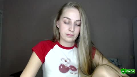 Femke online show from 04/19/26, 08:22