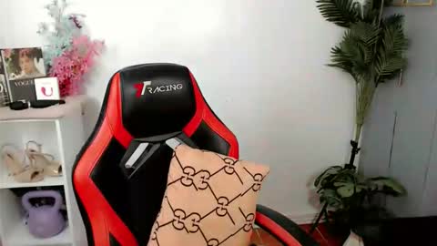 YOUR BEAUTIFUL ASIANFHEMY online show from 05/01/26, 12:26
