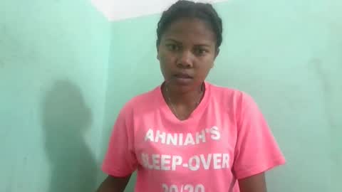 fenou122745 online show from 10/06/25, 03:53