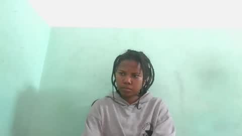 fenou122745 online show from 10/08/25, 07:06