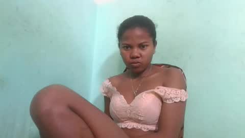 fenou122745 online show from 10/21/25, 06:36