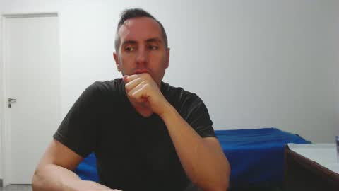 Snapshot of fer797 chatting on 12/02/24, 07:14 Fernando online show from 12/02/24, 07:14