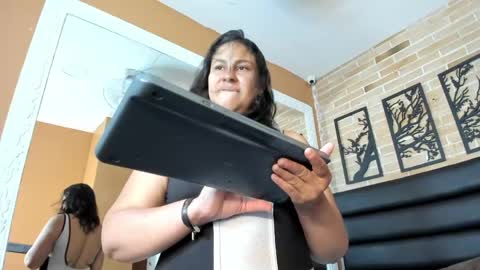 Snapshot of fer_florez chatting on 06/04/26, 08:04 fer_florez online show from 06/04/26, 08:04