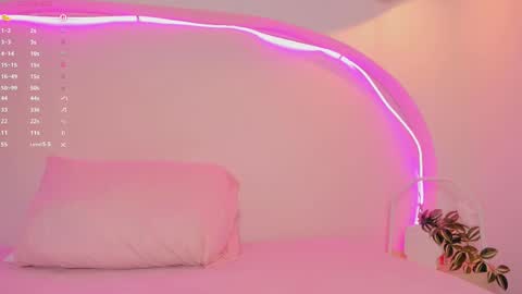  Fernanda Luna  online show from 09/25/25, 07:50