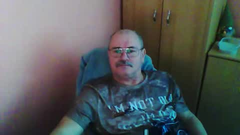 Snapshot of ferda5908736 chatting on 01/27/25, 02:02 ferda5908736 online show from 01/27/25, 02:02