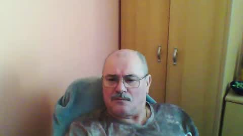Snapshot of ferda5908736 chatting on 02/18/25, 08:59 ferda5908736 online show from 02/18/25, 08:59