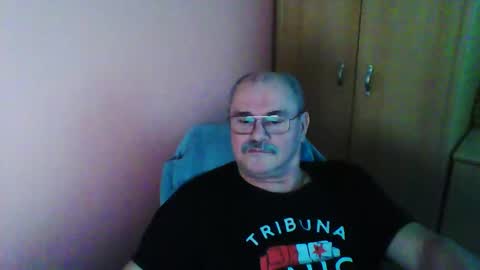 Snapshot of ferda5908736 chatting on 02/28/25, 04:10 ferda5908736 online show from 02/28/25, 04:10