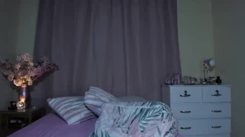 Snapshot of fernanda_151 chatting on 04/04/26, 10:29 fernanda_151 online show from 04/04/26, 10:29
