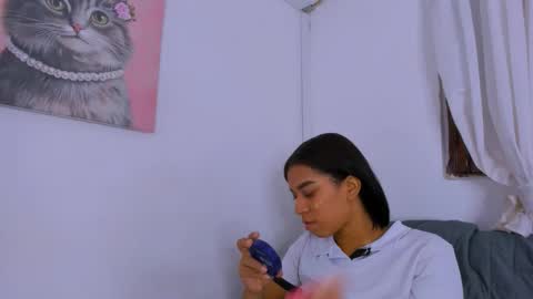 Fernanda online show from 10/04/25, 07:23