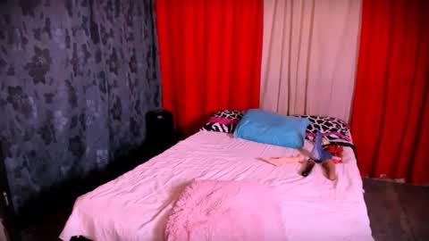 fernanda online show from 02/08/25, 03:21
