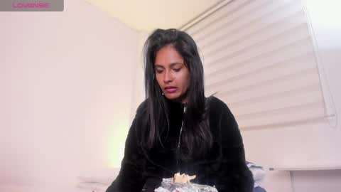 fernanda_liie_ online show from 06/18/26, 01:04
