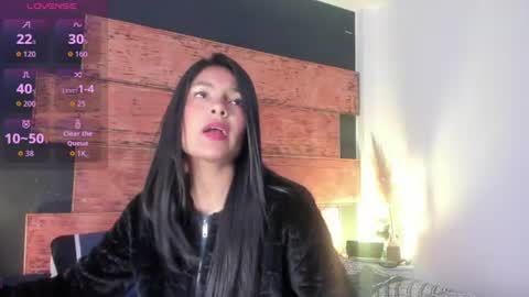 fernanda_liie_ online show from 06/25/26, 12:20