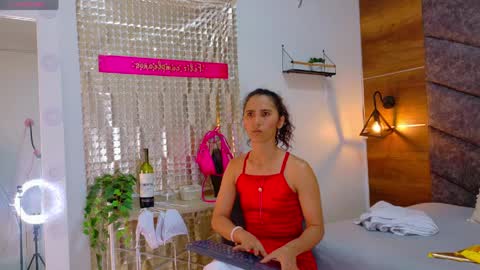 Snapshot of fernandabrown__ chatting on 04/04/26, 07:44 FERNANDA BROWN online show from 04/04/26, 07:44