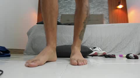 insta ferxx1210 Fercho online show from 10/27/25, 08:46