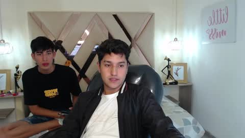 Snapshot of ferphoenix_ chatting on 01/08/25, 04:12 FER PHOENIX online show from 01/08/25, 04:12