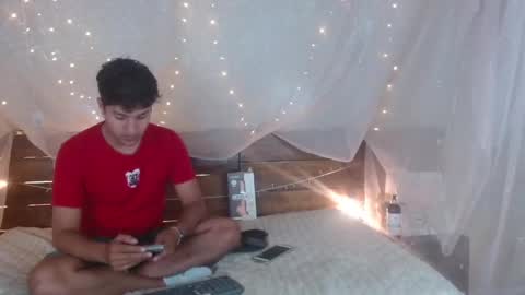 Snapshot of ferphoenix_ chatting on 01/10/25, 03:29 FER PHOENIX online show from 01/10/25, 03:29
