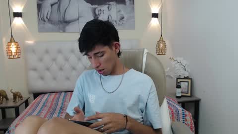 Snapshot of ferphoenix_ chatting on 02/04/25, 03:22 FER PHOENIX online show from 02/04/25, 03:22