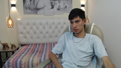 Snapshot of ferphoenix_ chatting on 02/04/25, 08:56 FER PHOENIX online show from 02/04/25, 08:56