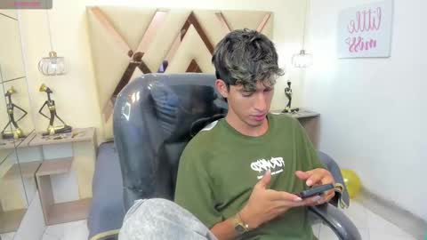 Snapshot of ferphoenix_ chatting on 10/26/25, 03:23 FER PHOENIX online show from 10/26/25, 03:23
