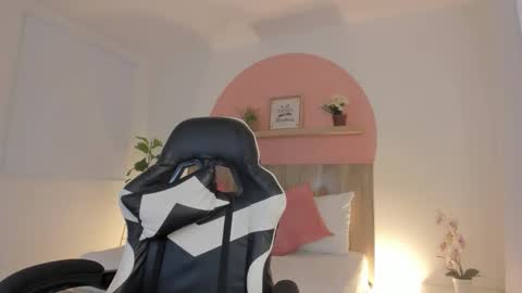 Snapshot of ferx2003 chatting on 10/31/25, 03:18 Fer online show from 10/31/25, 03:18