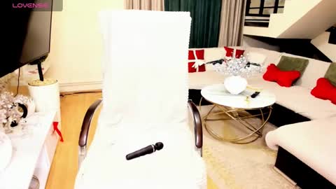 Snapshot of fetishfantasyeve chatting on 01/23/25, 11:36 Fetishfantasyme my X online show from 01/23/25, 11:36