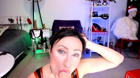 Fetishmodel online show from 12/18/24, 07:08