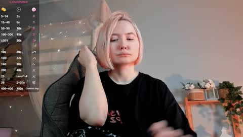 Rey online show from 11/11/25, 04:29