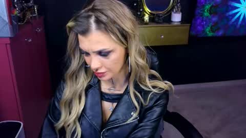 Snapshot of fetishsarah chatting on 10/20/25, 08:09 Sarah online show from 10/20/25, 08:09