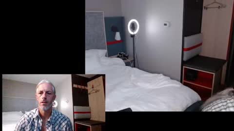 Snapshot of ffffffboi chatting on 09/20/25, 06:09 Philip online show from 09/20/25, 06:09