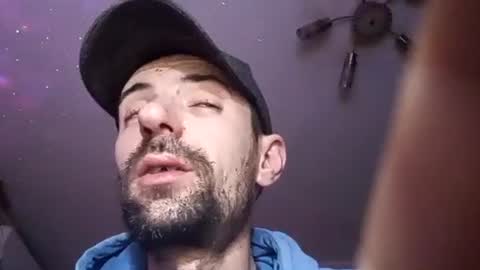 Snapshot of fffjj021 chatting on 01/21/25, 03:15 Raised in 90s online show from 01/21/25, 03:15