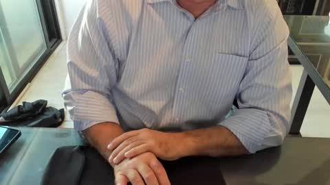 fhetzl online show from 10/27/25, 10:25