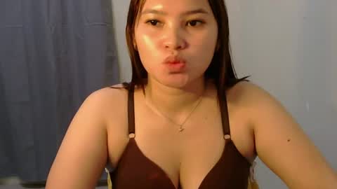 fhwilloughbyxx online show from 07/13/26, 11:24