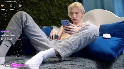 Thomas online show from 11/15/25, 08:27