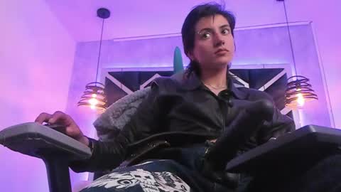  online show from 01/10/25, 03:06
