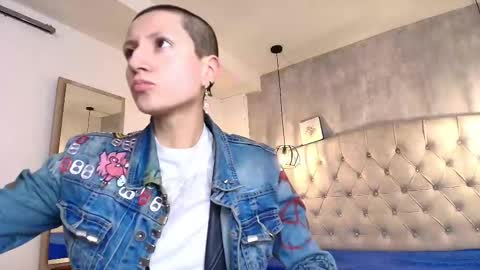   online show from 10/18/25, 12:17