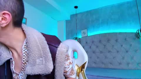   online show from 10/21/25, 11:44