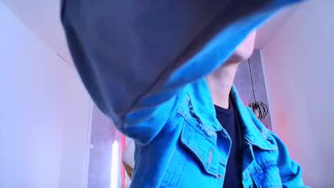   online show from 10/23/25, 11:53